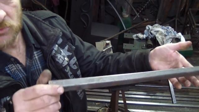 Как согнуть профильную трубу по радиусу без трубогиба. Приспособа для гибки. смотреть онлайн