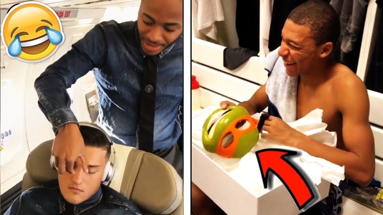 10 самых СМЕШНЫХ ПРИКОЛОВ от футболистов смотреть онлайн