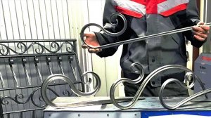 Элементы холодной ковки петля и кольцо на кузнечном трубогибе ПРОФИ-5.