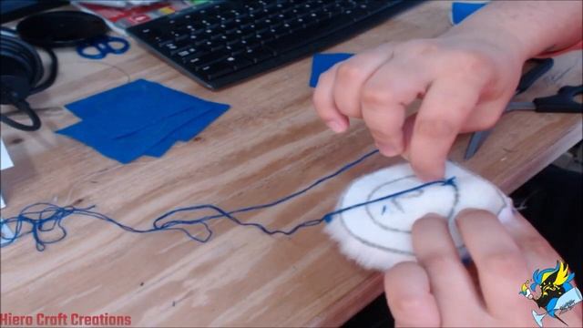 How to hand sew paw pads for Fursuit Paws Part 1 смотреть онлайн