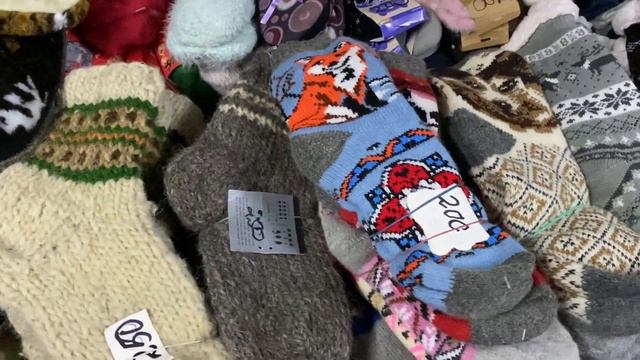 Киев СЕГОДНЯ! Люди В МАСКАХ в метро, ОБЗОР МЕТРО, какие были жетоны в Киеве? KYIV SUBWAY смотреть онлайн