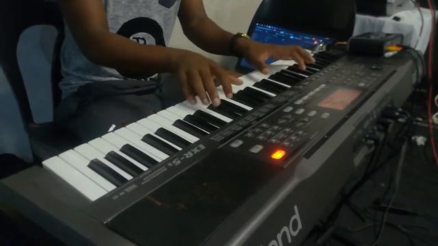 Synth bass... Mandolin e500 sounds testing.... FL tones... Itende смотреть онлайн