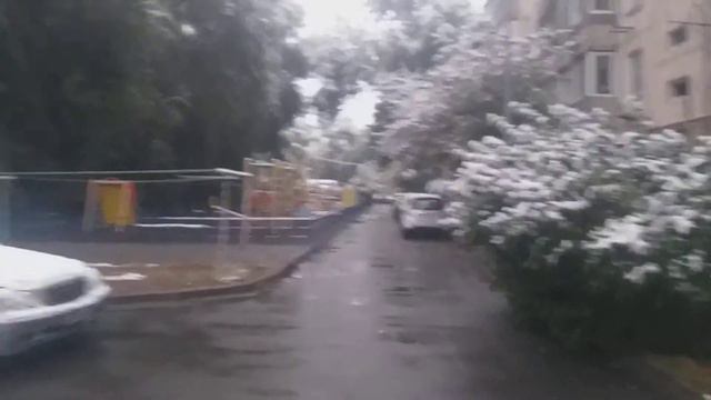 Ранний снег в Октябре. 16 Военный городок, город Алматы. смотреть онлайн