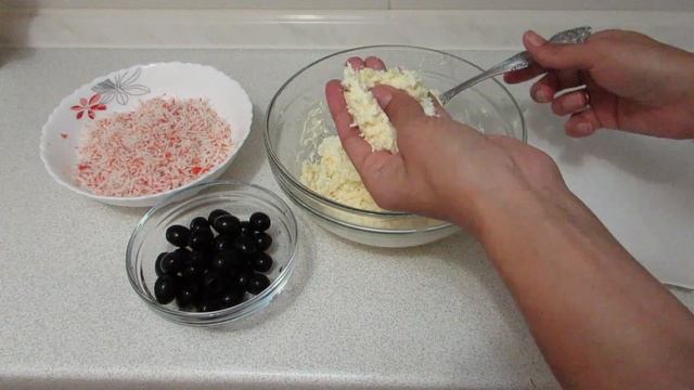 ЗАКУСОЧНЫЕ ШАРИКИ С КРАБОВЫМИ ПАЛОЧКАМИ К НОВОМУ ГОДУ смотреть онлайн