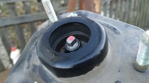 Установка пыльника от ВАЗ на переднюю стойку Нью Актион.