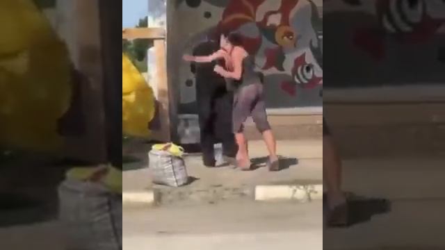 Когда жена хочет на дачу, а муж нет))) смотреть онлайн