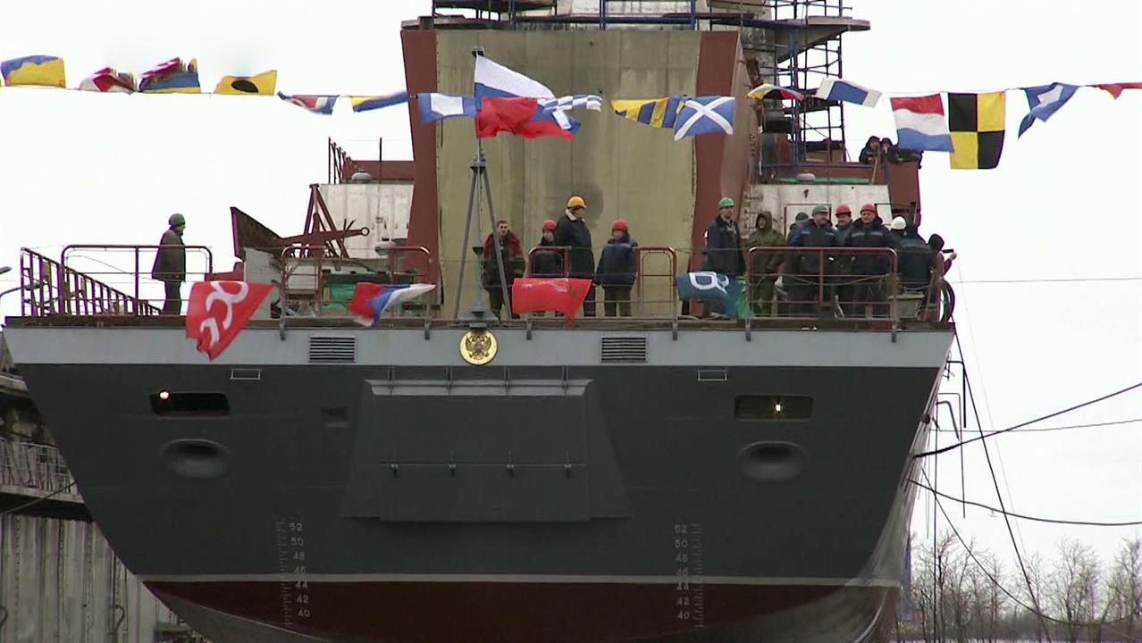 В Санкт-Петербурге для Военно-морского флота России спустили на воду корвет "Ретивый" смотреть онлайн