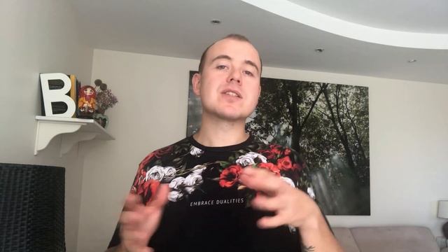 В каком городе лучше жить? Большой vs Маленький город смотреть онлайн