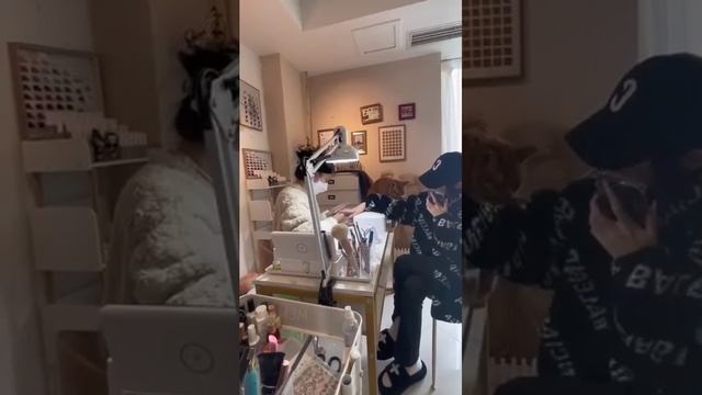 маникюр + массаж смотреть онлайн