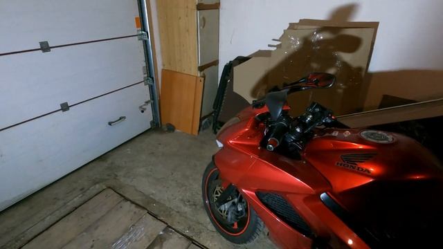 Как снять пластик HONDA VFR 800 2002-2013 vtec ? смотреть онлайн