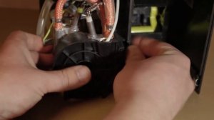 Кофемашина не подаёт воду. Проверка помпы и чистка бойлера. Ремонт кофемашины Saeco Lirika