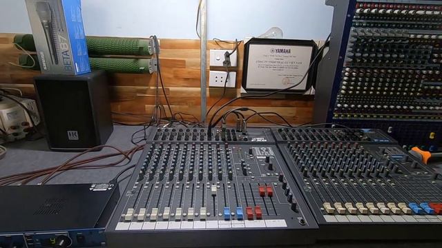 Nghe thử Mixer Soundcraft FX8 sản xuất tại vương quốc anh смотреть онлайн