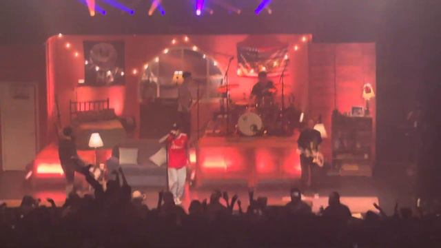 Lowlife Neck Deep Live