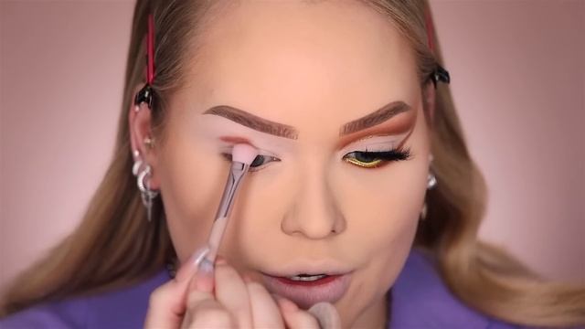 Full Face Using FENTY BEAUTY!! Snap Shadows FIRST IMPRESSIONS! | NikkieTutorials смотреть онлайн