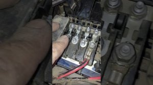 ШКОДА ФАБИЯ,не работает УСИЛИТЕЛЬ РУЛЕВОГО УПРАВЛЕНИЯ ,ОШИБКА ЭГУР. РЕШЕНИЕ . ПРЕДОХРАНИТЕЛЬ ЭГУР..