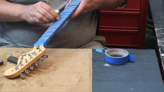 2013 Fender Pawn Shop Stratocaster: Fretjob and setup смотреть онлайн