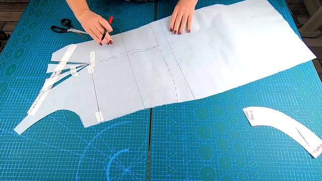 Платье отрезное по лини бедра с интересной горловиной. Весенне - Летний марафон