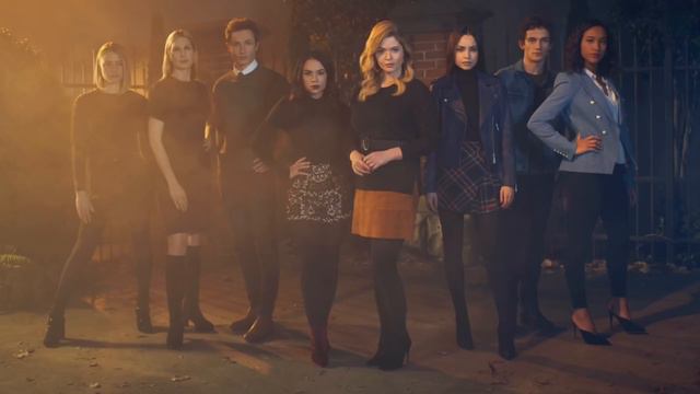 Pretty Little Liars: The Perfectionists | Poker Face - Vitamin String Quartet to Lady Gaga | 1x01 смотреть онлайн