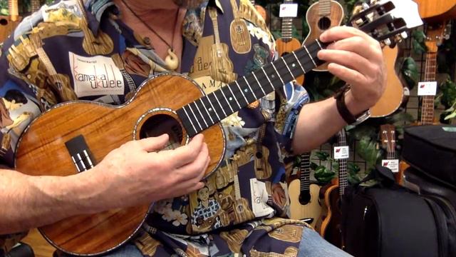 "Aloha Oe" on Kamaka HF•3D2i Deluxe Slot•head Curly Koa Tenor #3251 @ Ukulele Mania, Tokyo смотреть онлайн