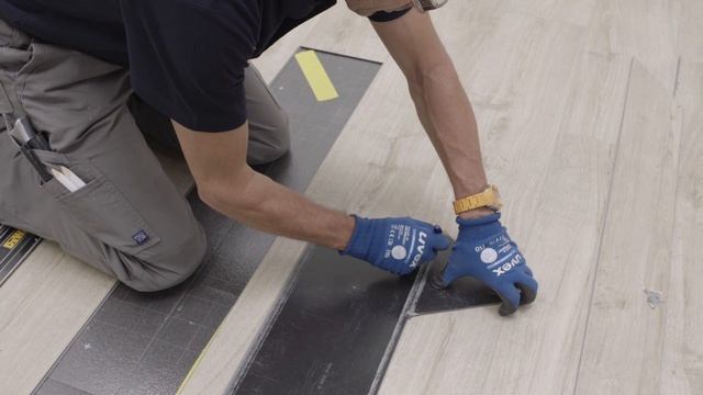 How to replace a damaged vinyl plank | Tutorial by Quick-Step смотреть онлайн