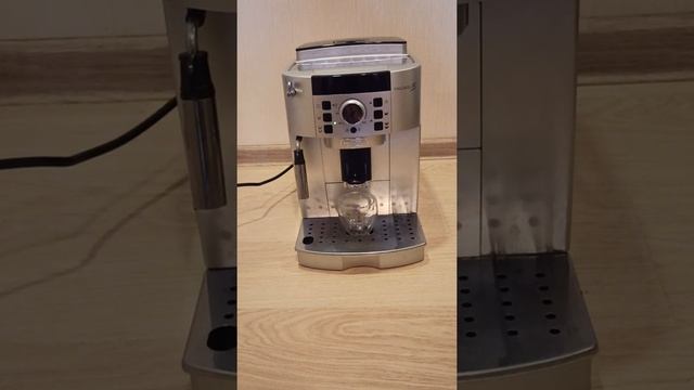 Кофемашина Delonghi Magnifica S смотреть онлайн