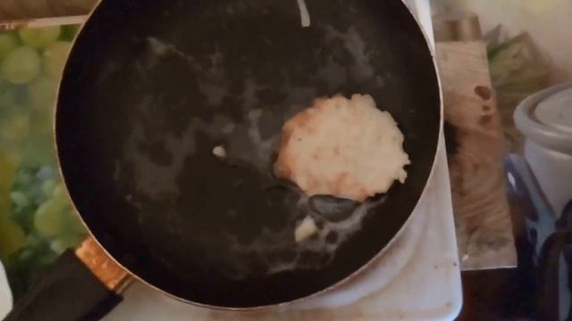 Луковые котлеты с томатным соусом смотреть онлайн