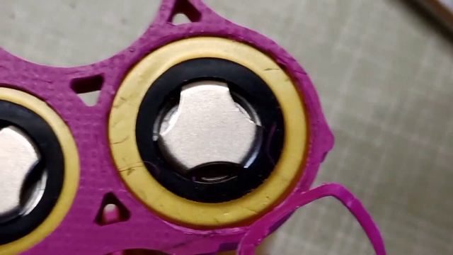 О сборке и разборке батареи на моих 3D-печатных холдерах с встроенной защитой плюсов. смотреть онлайн