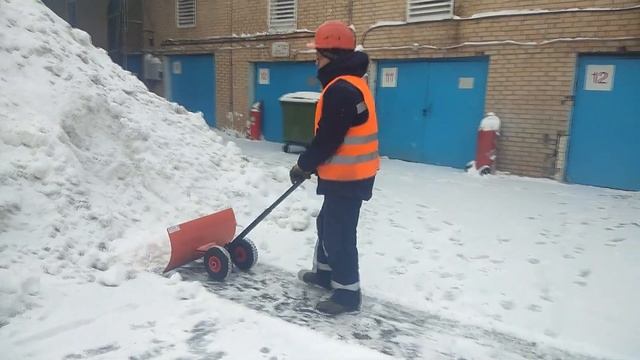 Лопата для уборки снега на колесах смотреть онлайн