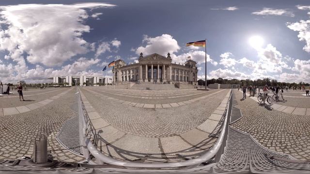 360 video: In front of Reichstag Building, Berlin, Germany смотреть онлайн