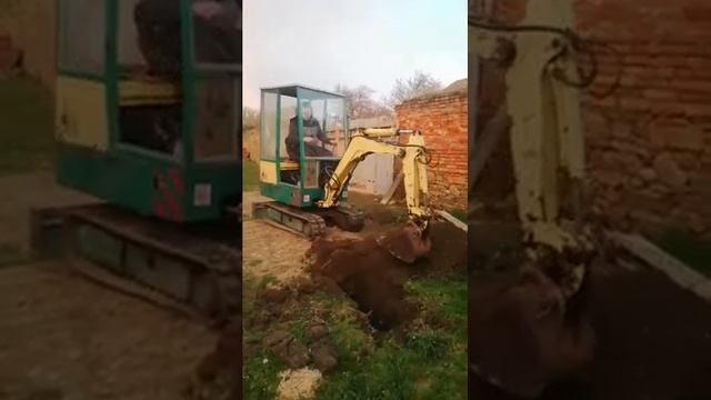 Nissan N120 Miniexcavator