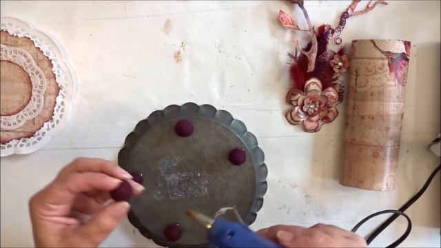 Summer Prelude mixed media flower arrangement смотреть онлайн