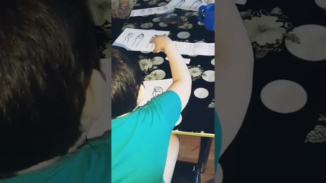 Кинезиологическая игра "ребро, кулак, ладонь". Аутизм смотреть онлайн