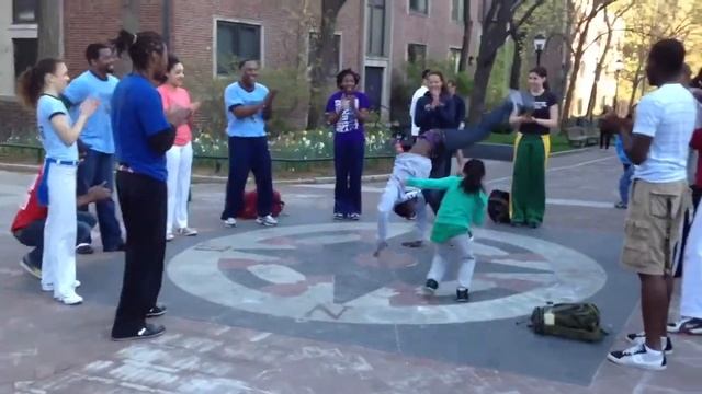 Capoeira at The Compass смотреть онлайн