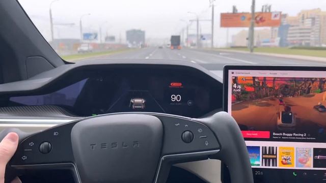 Tesla Model X plaid разгон от 0 до 100 за 2.5 сек. Новые электрокары в Москве от Tesla-online.ru смотреть онлайн