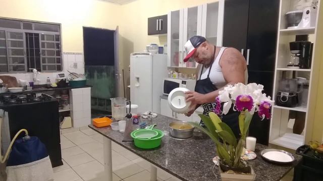 Bolo de cenoura com cobertura de chocolate e Lc. Persépolis "Splendor" AM/AOS parte 1 смотреть онлайн