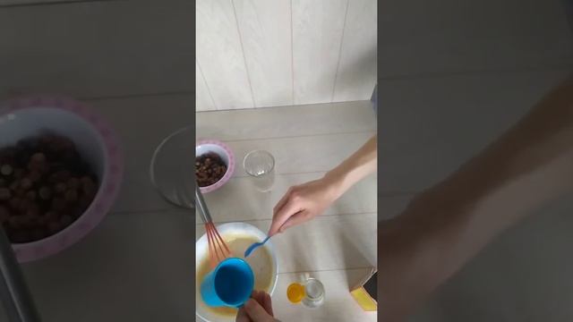 Сочные кексы с ягодами смотреть онлайн
