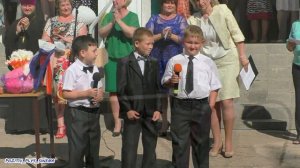 Музыкальное Поздравление от первоклассников на последнем звонке