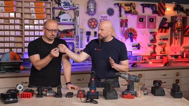 Wie lange hält ein BOSCH Akku? Akkutechnik, damals & heute! Eine Reise in die Vergangenheit! смотреть онлайн