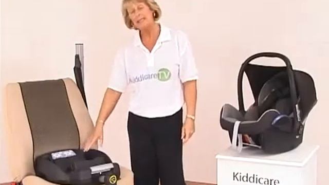 Maxi-Cosi CabrioFix | установка на базу | на английском смотреть онлайн