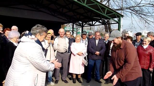 Пляска под гармонь.Сквер гармонистов г.Орла.