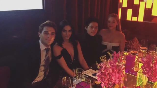 Jughead and Betty - Бетти и Джагхед - Ты моя Химия смотреть онлайн