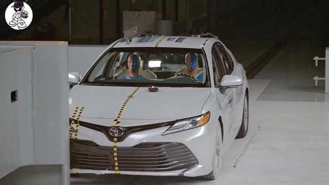 Crash test Toyota Camry 70 смотреть онлайн