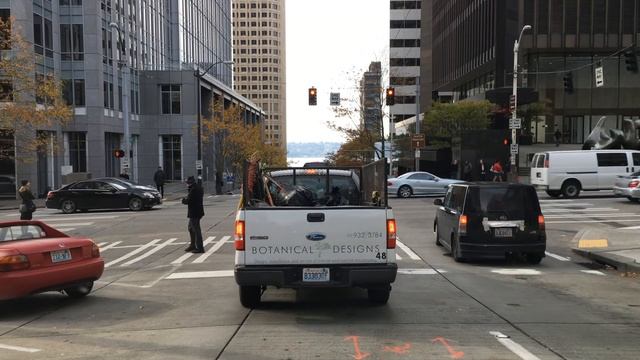 Driving Downtown - Seattle 4K - USA смотреть онлайн