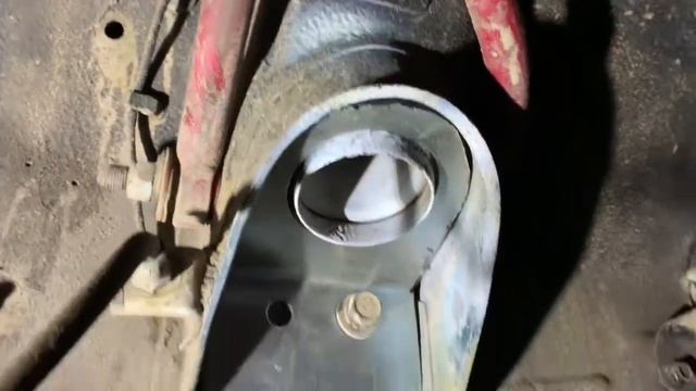 Оторвалась чашка крепления амортизатора #ваз2107 ремонт с помощью вставки. Приварка гидроручника смотреть онлайн