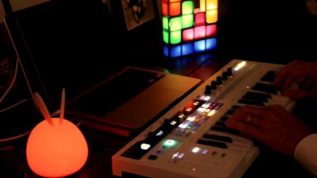 My First Jam With ARTURIA Keystep PRO & V Collection 7 смотреть онлайн