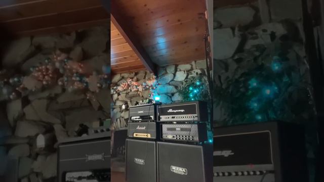 Ampeg VH-140 C смотреть онлайн