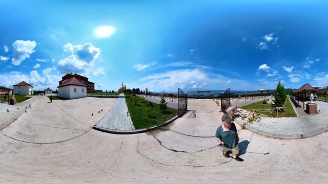 Симпатичное местечко на Лысой горе в Улан-Удэ. 360° Панорамное видео. Buddhist temple in Ulan-Ude смотреть онлайн