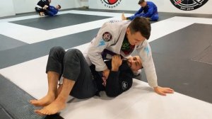 Как выбраться из под соперника. Выход из маунта для БЖЖ, ММА.