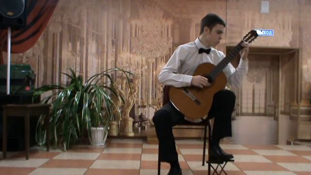 Е. Петербургский. Синий платочек, обработка О. Лукьянчикова. Исполняет Самбур Анатолий. смотреть онлайн