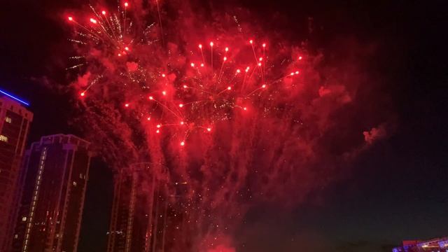 Пиромузыкальный фейерверк Евгений Дога - Мой ласковый и нежный зверь смотреть онлайн